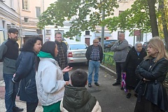 8 сентября глава управы Дмитрий Вишняков провел обход территории района по улице Расплетина